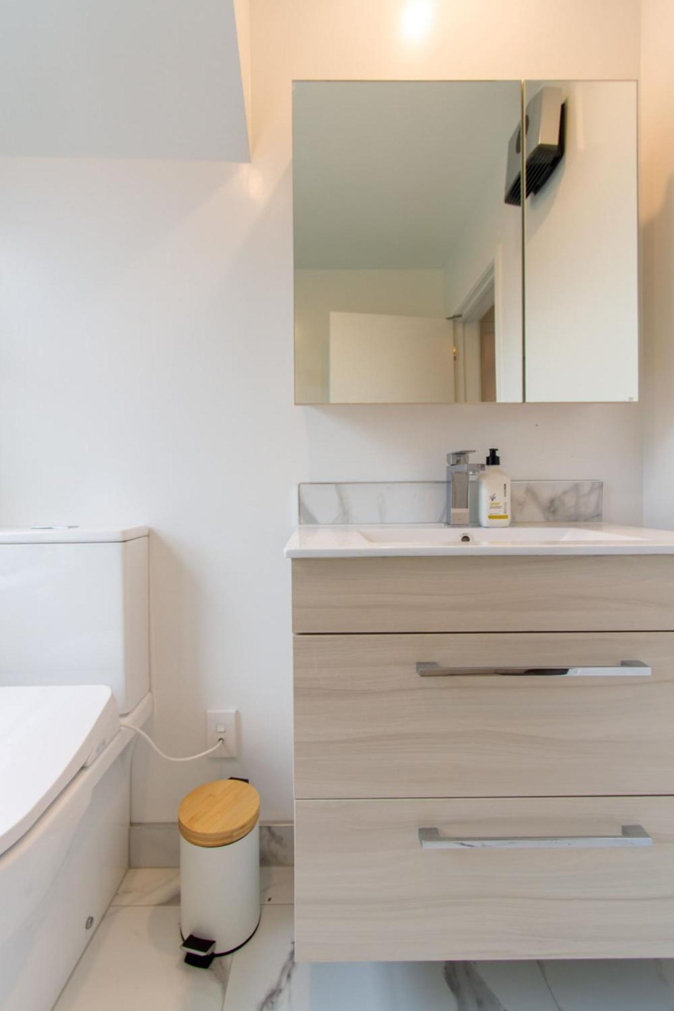 Gorgeous In Green - 2 Bed Central Oasis W/King Bed Christchurch Exterior foto