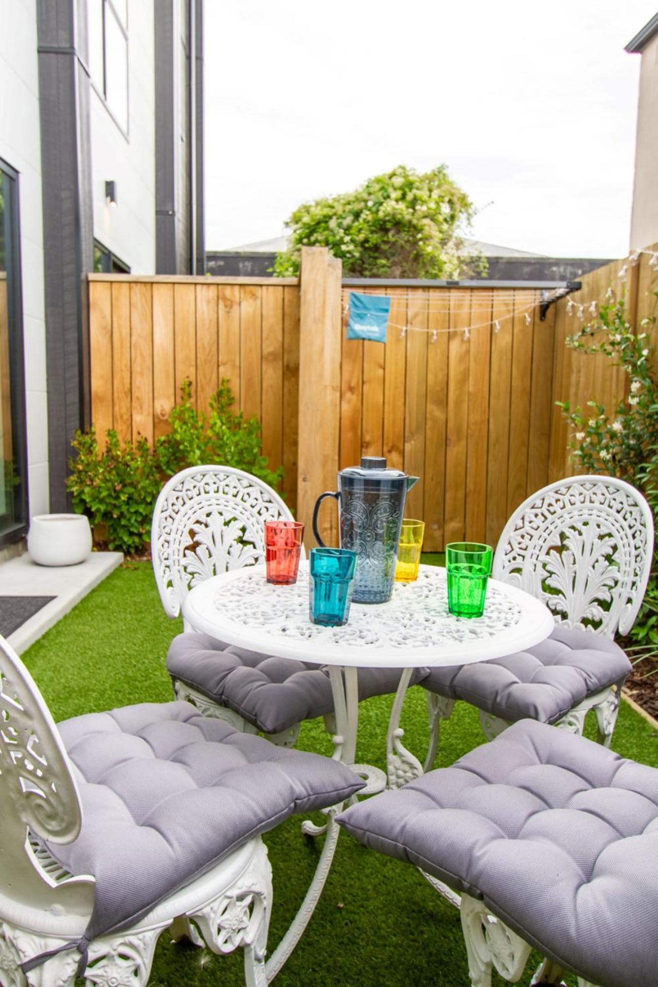 Gorgeous In Green - 2 Bed Central Oasis W/King Bed Christchurch Exterior foto